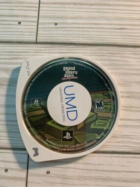 PlayStation PSP Game: Grand Theft Auto - Vice City Stories (White UMD Case)